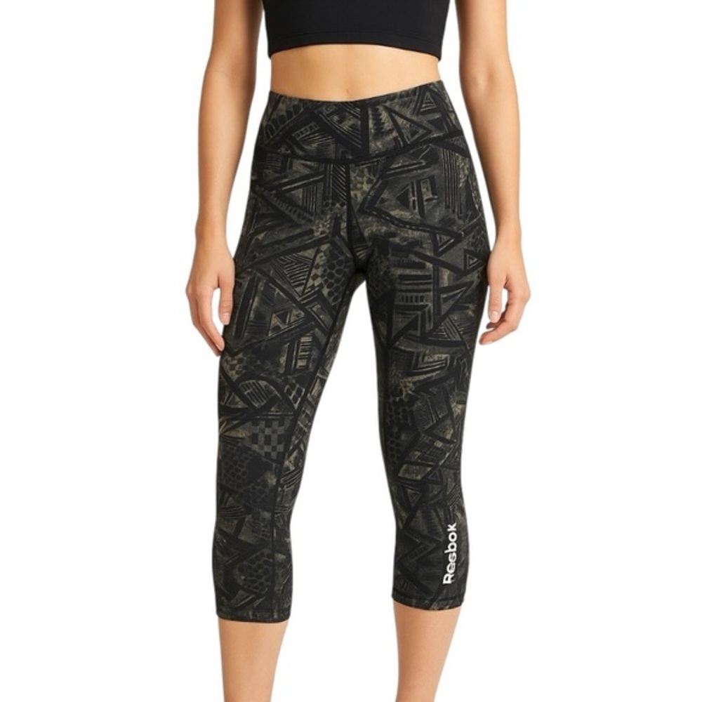 Reebok Women's Tonal Tribal Neutral Fitness Essential Tight Fit Capri